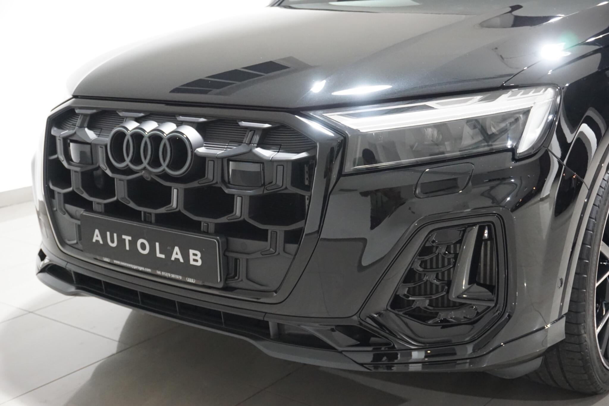 Audi SQ7 4.0 TFSI V8 Black Edition SUV 5dr Petrol Tiptronic quattro Euro 6 (s/s) (507 ps)